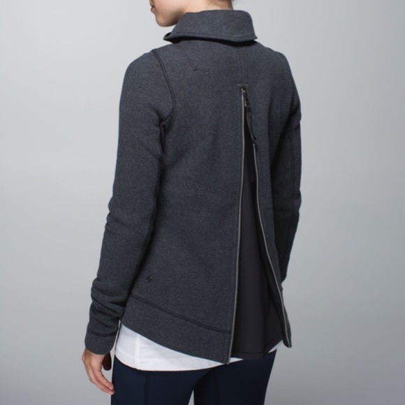 Lululemon en route jacket size 6 - Picture 3 of 9